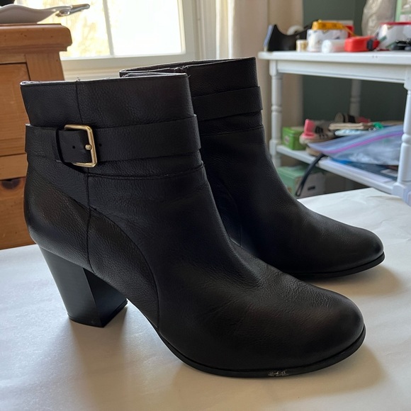 Cole Haan Rhinecliff Ankle Boot Buckle Black Leather Zip Bootie Womens Size 10B - Picture 9 of 12